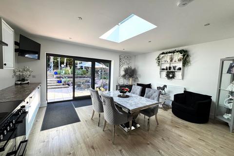 3 bedroom detached house for sale, Dennis Street, Hugglescote, Coalville, LE67
