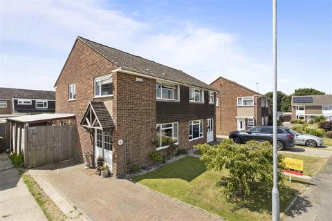 3 bedroom semi-detached house for sale, Stroma Gardens, Hailsham
