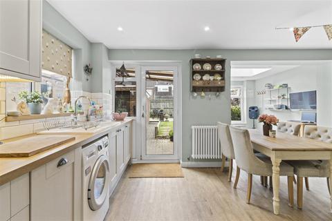 3 bedroom semi-detached house for sale, Stroma Gardens, Hailsham