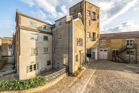 2 bedroom apartment for sale, The Terrace, Rochester ME1