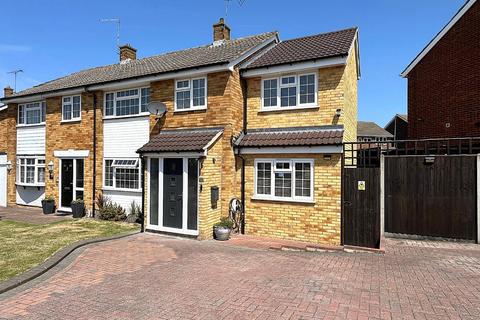 4 bedroom semi-detached house for sale, Mulberry Road, Northfleet, Gravesend