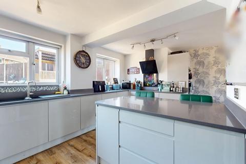 4 bedroom semi-detached house for sale, Mulberry Road, Northfleet, Gravesend