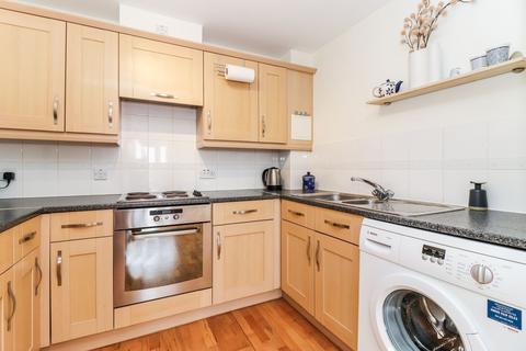 1 bedroom flat for sale, Ovaltine Drive, Ovaltine Court Ovaltine Drive, WD4