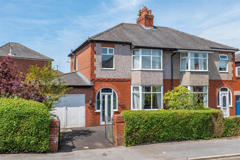 Pembury Avenue, Preston PR1