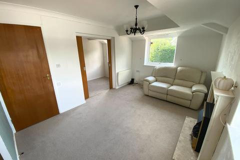 2 bedroom flat for sale, Westbrook Court, Sutherland Avenue, Mound Nod, CV5