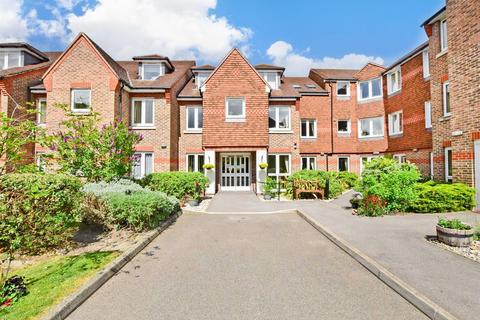 1 bedroom flat for sale, London Road, Redhill, Surrey