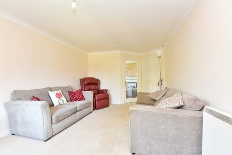 1 bedroom flat for sale, London Road, Redhill, Surrey