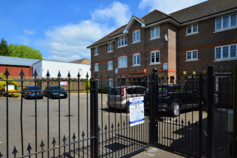 Fieldview Court, Farnburn Avenue, Slough, SL1