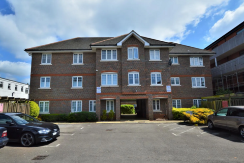 2 bedroom flat for sale, Fieldview Court, Farnburn Avenue, Slough, SL1