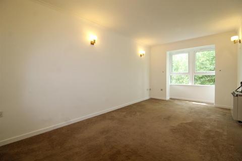1 bedroom retirement property for sale, Potters Lane, Barnet EN5