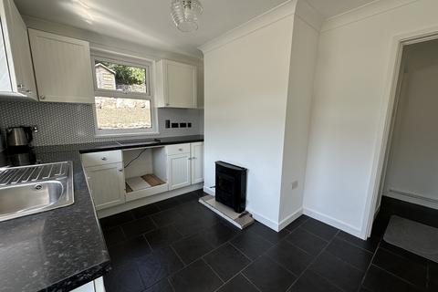 90 Heol Gleien, Upper Cwmtwrch, Swansea, SA9 2TZ