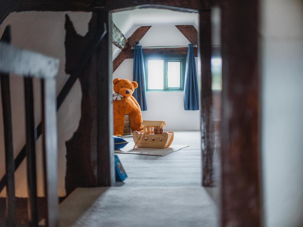 Interior40.jpg