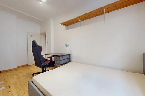 2 bedroom ground floor flat to rent, Sheridan Buildings, Martlett Court, London WC2B