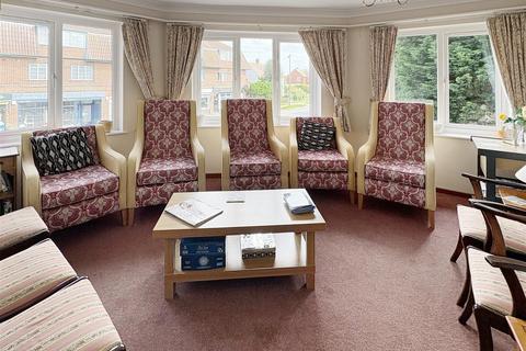 2 bedroom retirement property for sale, Sea Lane, Rustington BN16