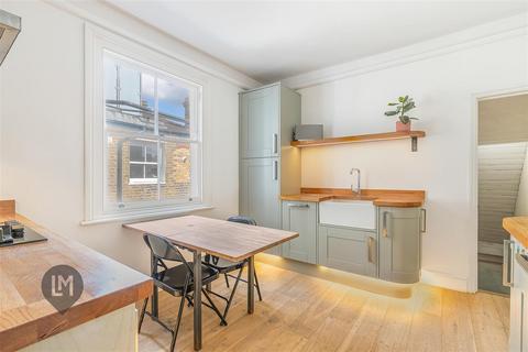 2 bedroom maisonette for sale, Penwith Road, London