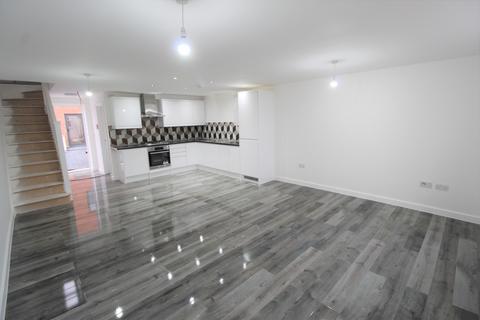 3 bedroom flat to rent, Rushey Green, Catford, SE6