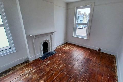 3 bedroom end of terrace house for sale, Warbro Road, Torquay, Devon, TQ1 3RE