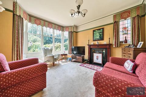 5 bedroom detached house for sale, Meadowcourt Road, Oadby, Leicestershire