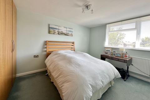17 Knottocks Drive, Beaconsfield, HP9 2AH