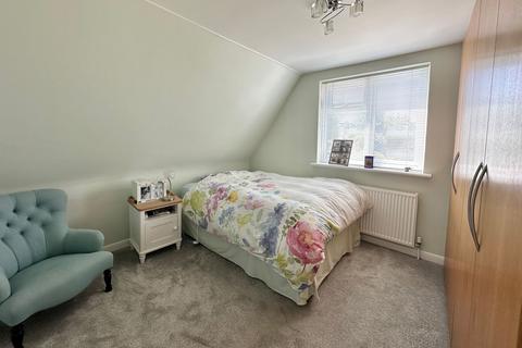 17 Knottocks Drive, Beaconsfield, HP9 2AH