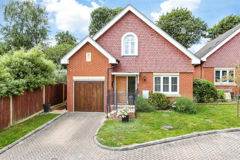 4 bedroom detached house for sale, Bankside, Epsom KT17