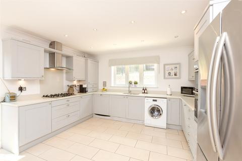 4 bedroom detached house for sale, Bankside, Epsom KT17