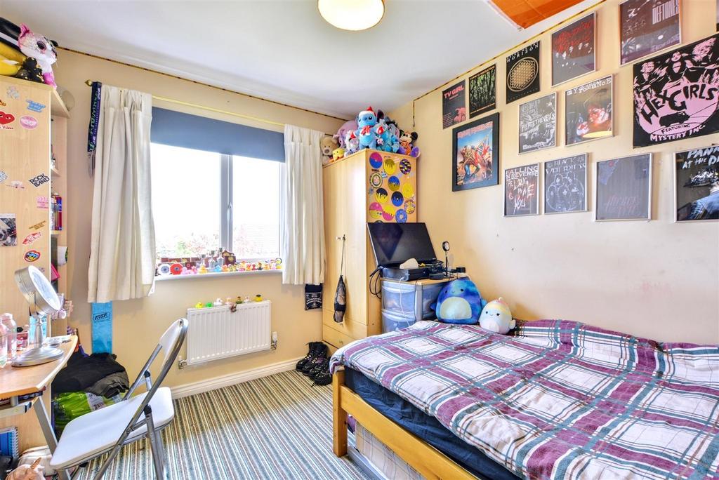Bedroom 2 2.jpeg