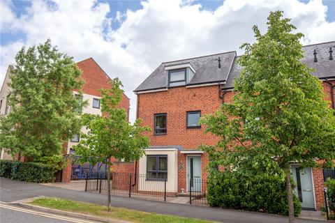 4 bedroom end of terrace house for sale