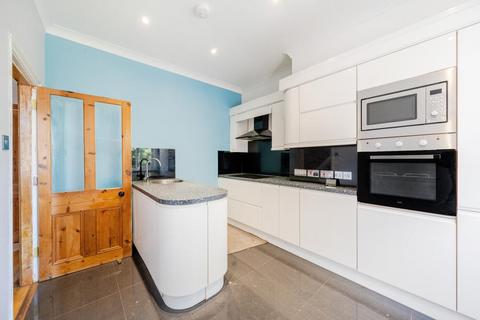 2 bedroom apartment to rent, Bicester Road,  Aylesbury,  HP19