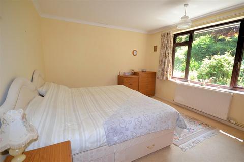 2 Bartlets Close, Martinstown, Dorchester, DT2 9LE