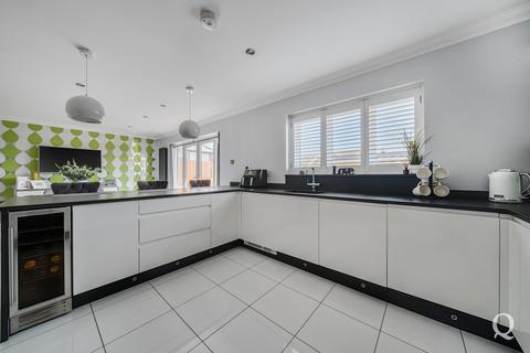47 Abbey View Drive, Minster On Sea, Sheerness, ME12 2JW