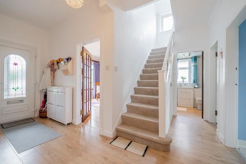 115 Mearns Road, Clarkston, Glasgow, G76 7UW