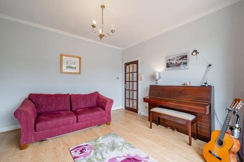 115 Mearns Road, Clarkston, Glasgow, G76 7UW