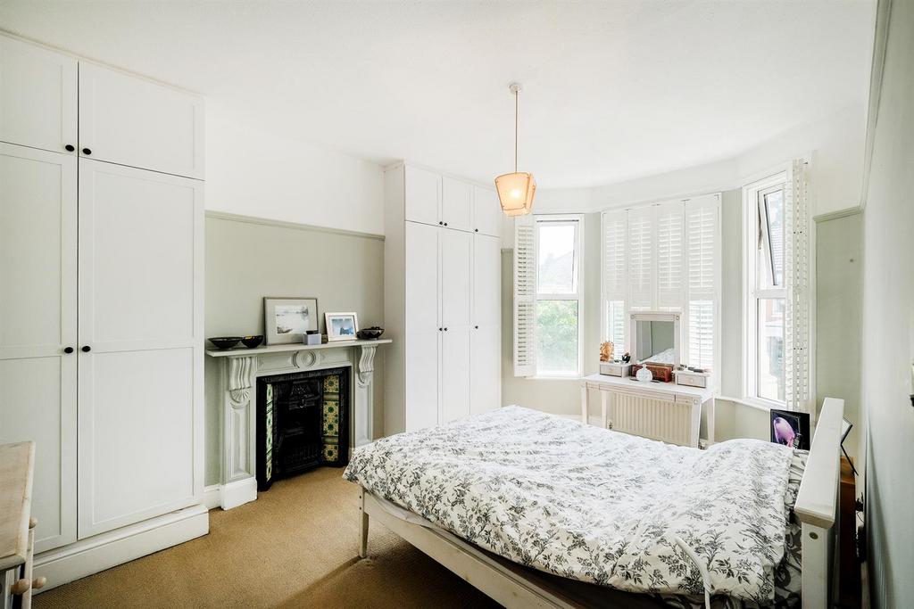 8 Herongate Road-7 web.jpg