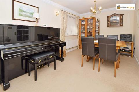 4 Blithe View, Blythe Bridge, Stoke-on-trent, ST11 9SD