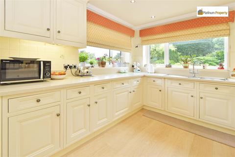4 Blithe View, Blythe Bridge, Stoke-on-trent, ST11 9SD