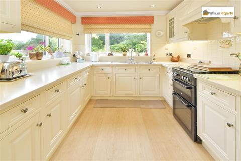 4 Blithe View, Blythe Bridge, Stoke-on-trent, ST11 9SD