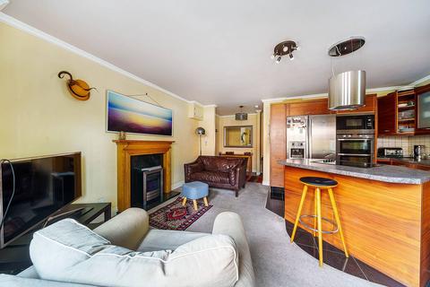 3 bedroom maisonette for sale, Cartwright Street, Tower Hill, London, E1