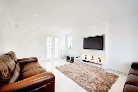 4 bedroom detached house for sale, Kingfisher Road, Mountsorrel LE12