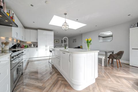 77 Cedar Lawn Avenue, Barnet, EN5 2LP