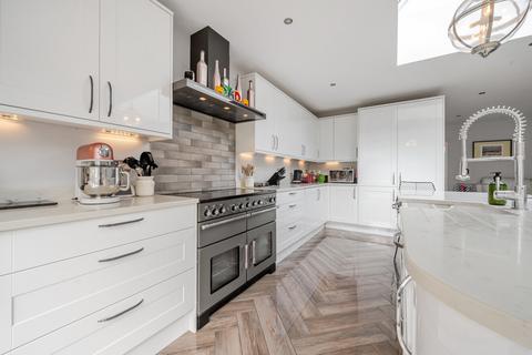 77 Cedar Lawn Avenue, Barnet, EN5 2LP