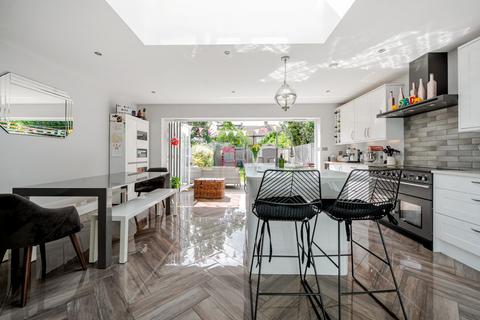77 Cedar Lawn Avenue, Barnet, EN5 2LP