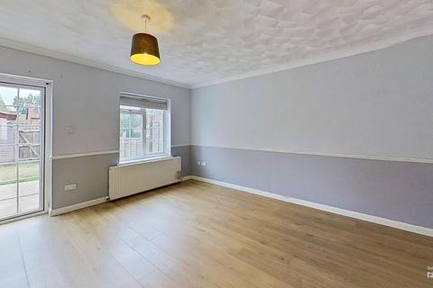undefined, Liphook NO ONWARD CHAIN