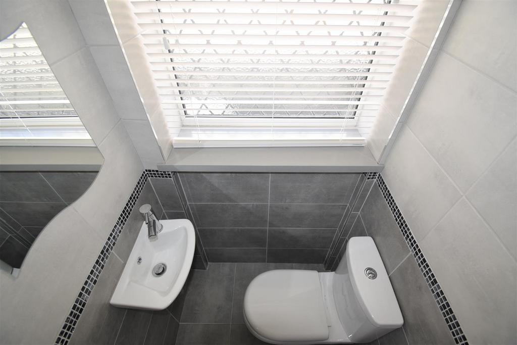 Cloakroom/WC