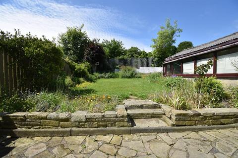3 bedroom semi-detached house to rent, Laund Road, Huddersfield HD3
