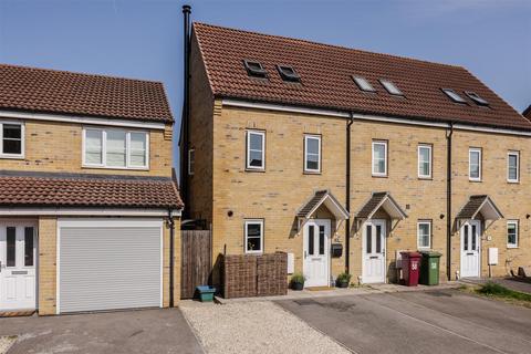 3 bedroom end of terrace house for sale, Turnstone Drive, Scunthorpe