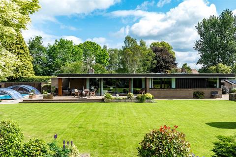 3 bedroom bungalow for sale, Overton Road, Bangor-On-Dee.