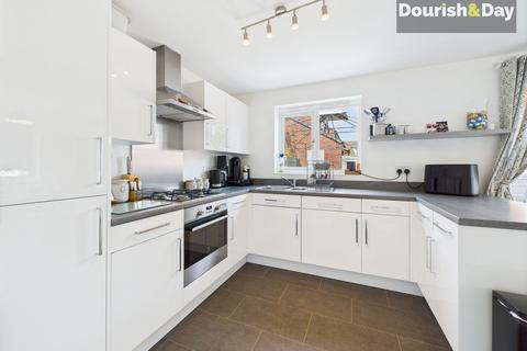 14 Macbeth Close, Penkridge, Stafford, ST19 5TW