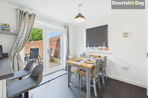 14 Macbeth Close, Penkridge, Stafford, ST19 5TW