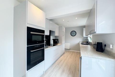 72 Valley View, Bury, BL8 1WN